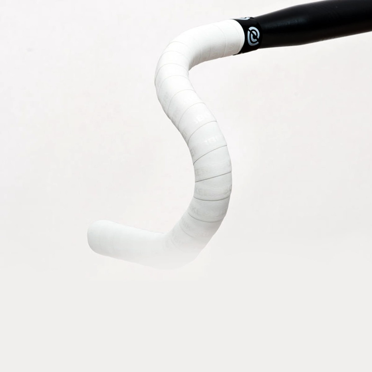 Owijka na kierownicę BIKE RIBBON SCRUB gr.2,5mm ekoskóra biała.jpg