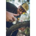 estaw naprawczy do opon tubeless LEZYNE TUBELESS CO2 BLASTER + pompka CO2 z nabojami 20g.jpg