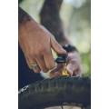estaw naprawczy do opon tubeless LEZYNE TUBELESS CO2 BLASTER + pompka CO2 z nabojami 20g.jpg