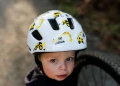 Kask Lazer Pnut KinetiCore Diggers.jpg